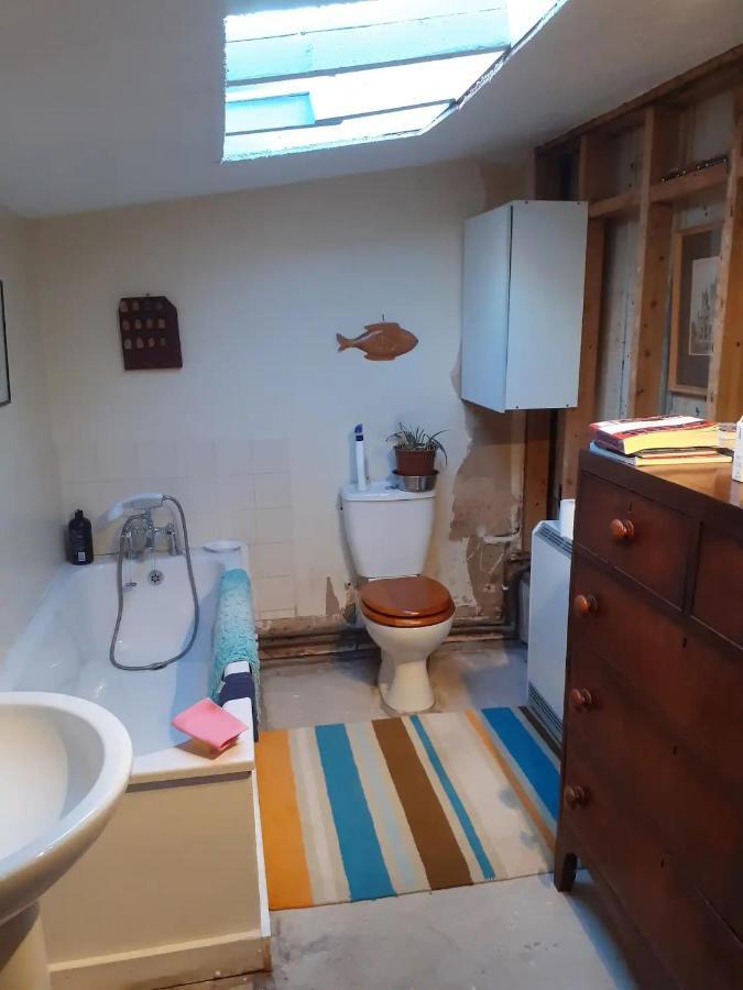 Sundial Cottage Норвіч Екстер'єр фото